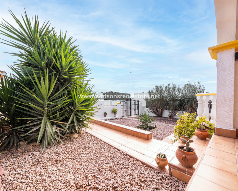 Resale - Quad - Urb. La Marina