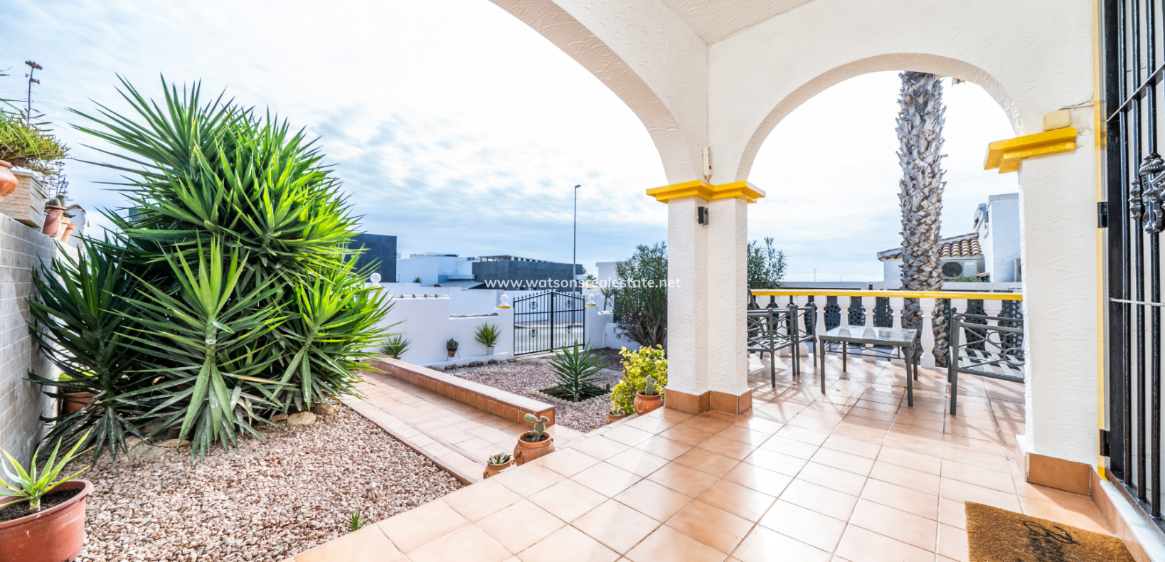 Resale - Quad - Urb. La Marina