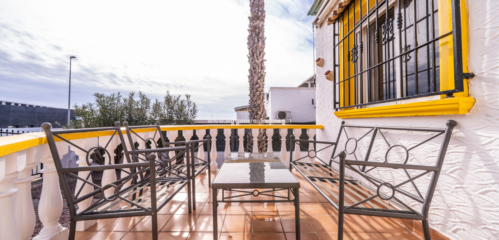 Resale - Quad - Urb. La Marina