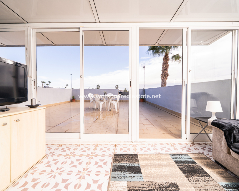 Resale - Quad - Urb. La Marina