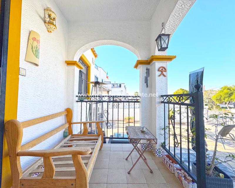 Resale - Quad - Urb. La Marina