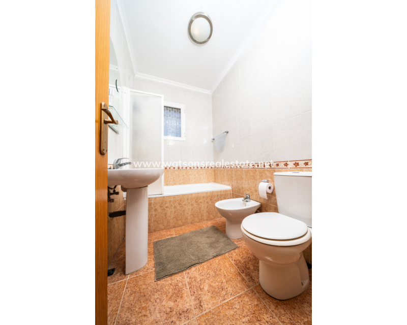 Resale - Quad - Urb. La Marina