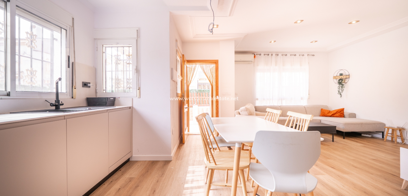 Resale - Quad - Urb. La Marina