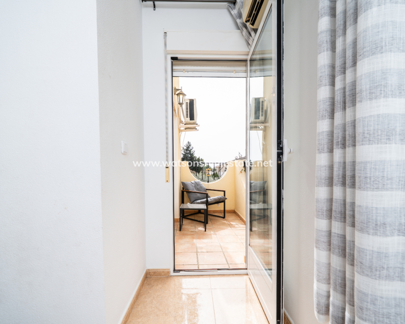 Resale - Quad - Urb. La Marina