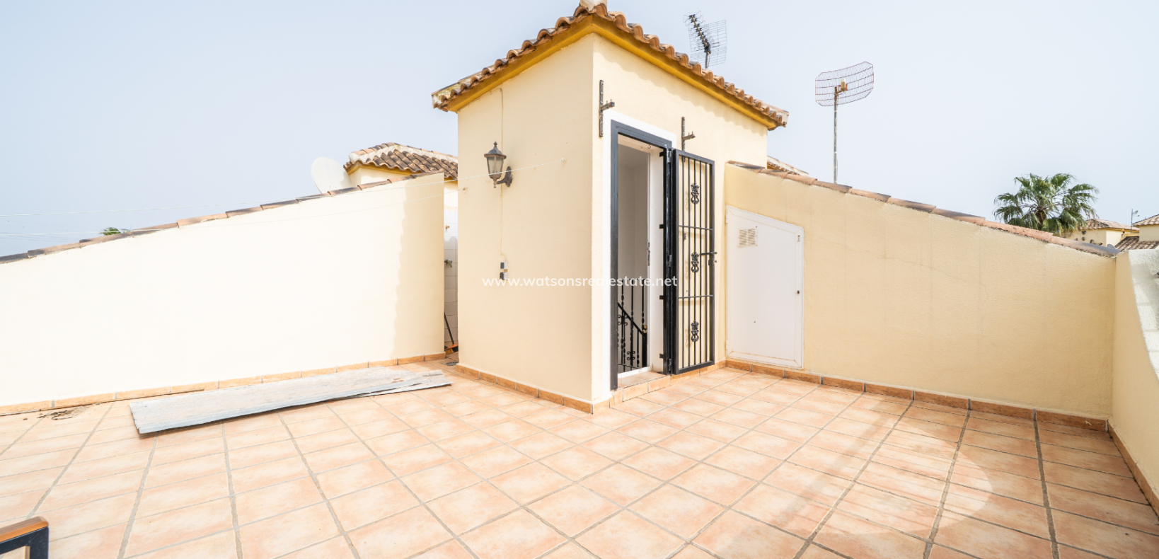 Resale - Quad - Urb. La Marina