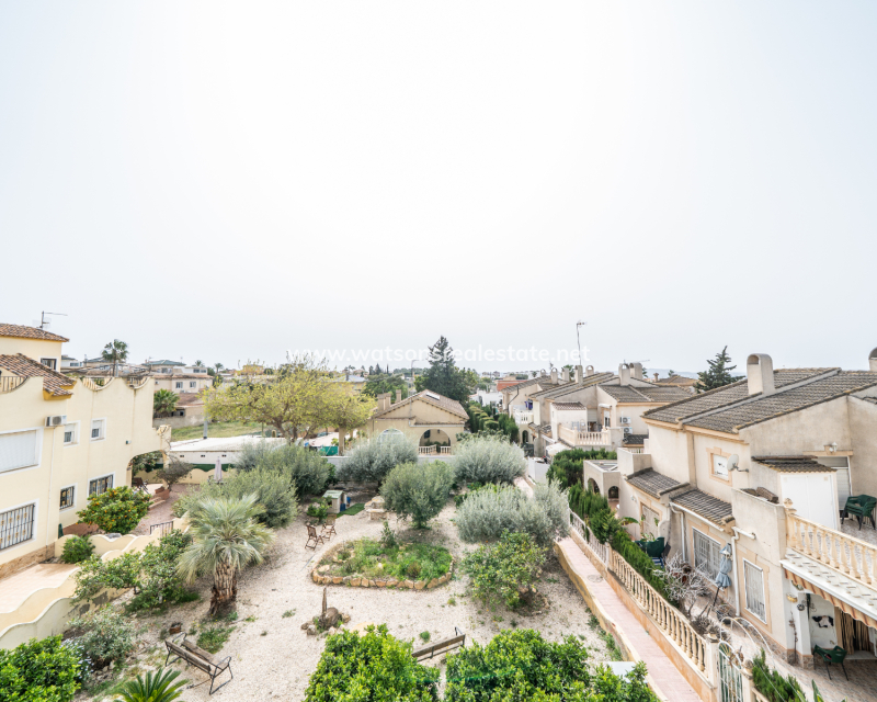 Resale - Quad - Urb. La Marina