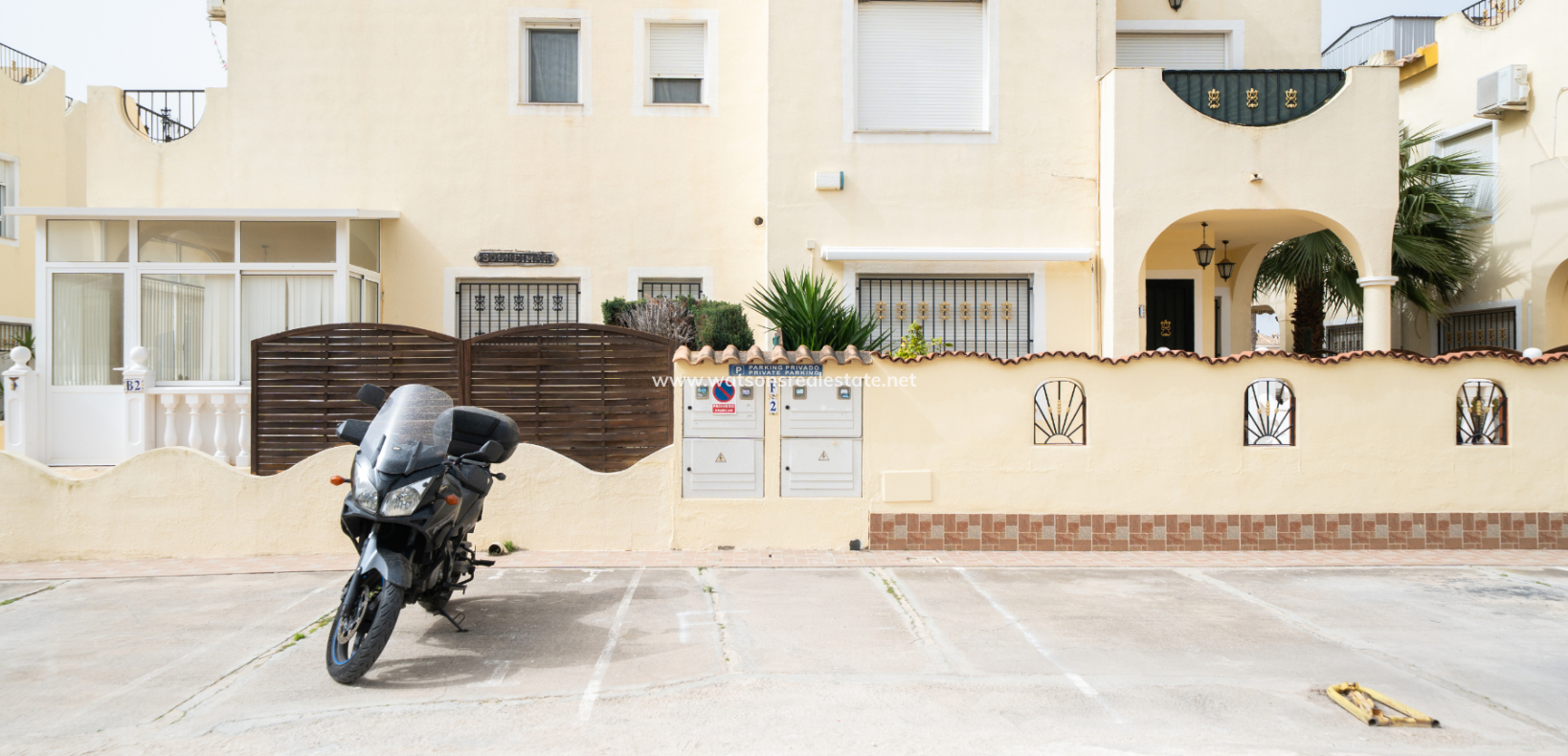 Resale - Quad - Urb. La Marina