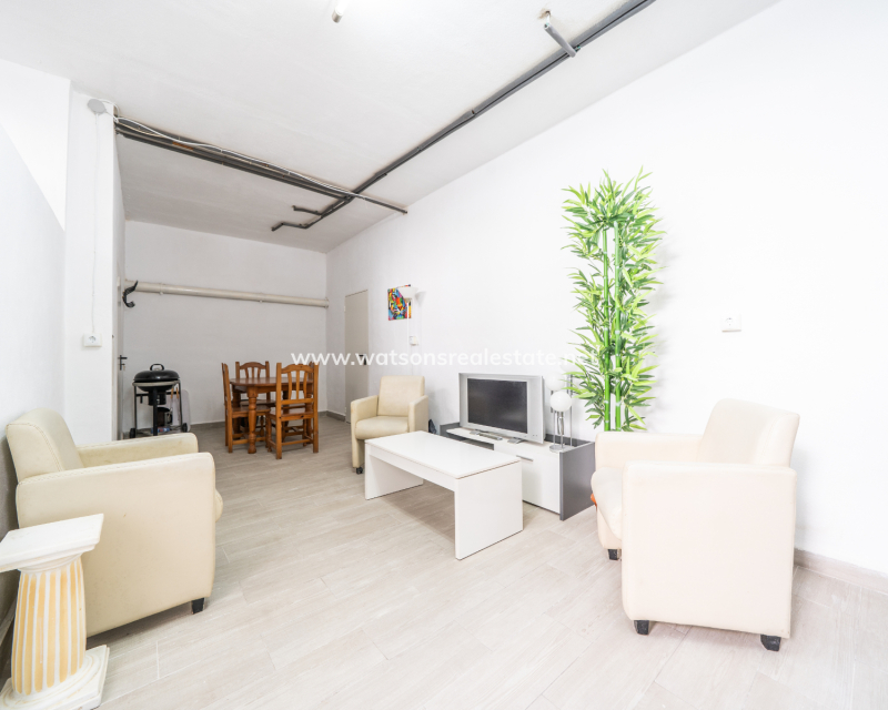 Resale - Quad - Urb. La Marina