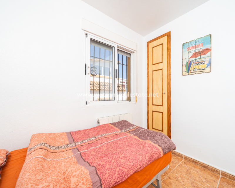 Resale - Quad - Urb. La Marina