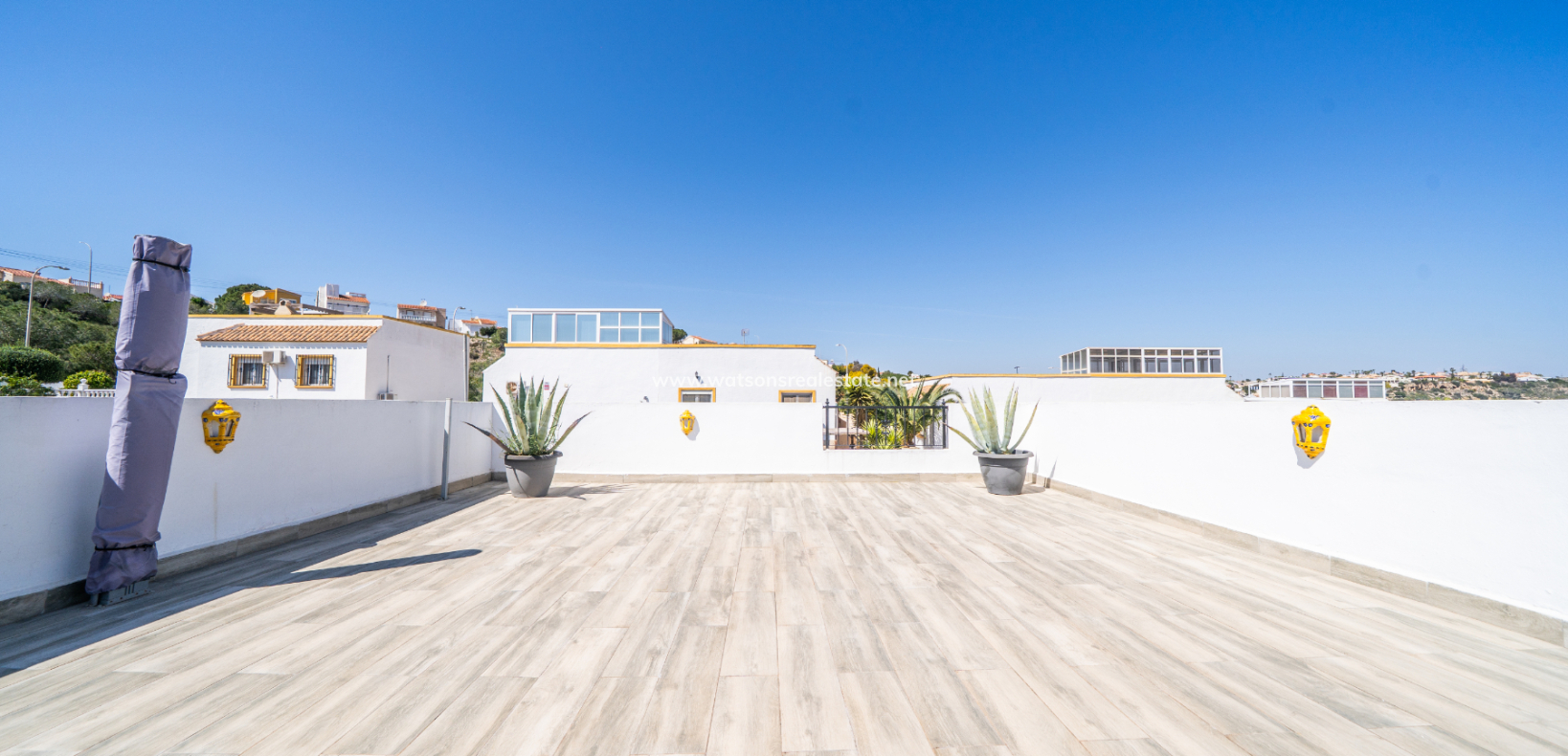 Resale - Quad - Urb. La Marina