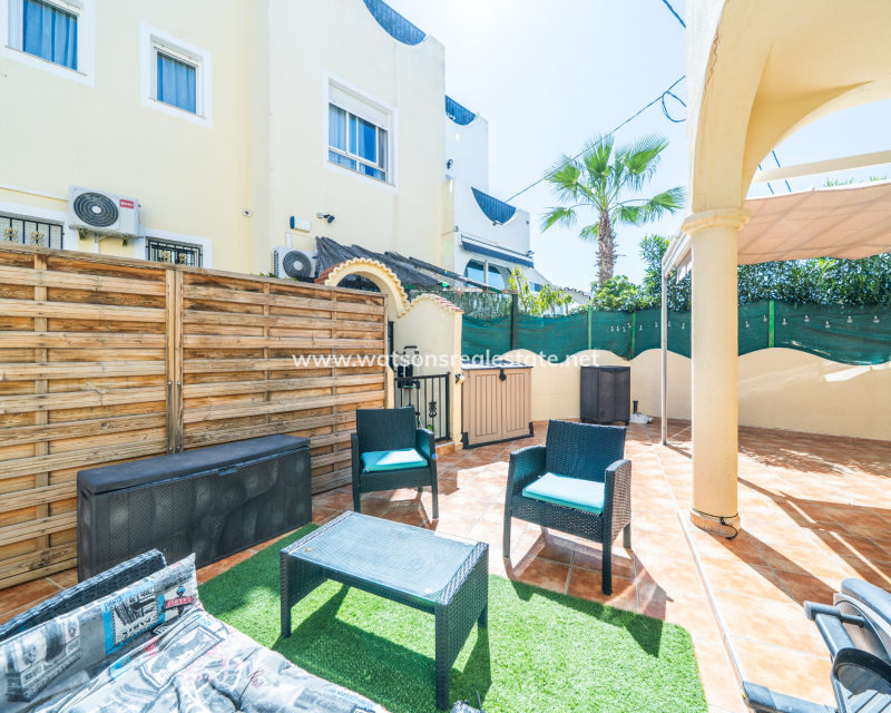 Resale - Quad - Urb. La Marina