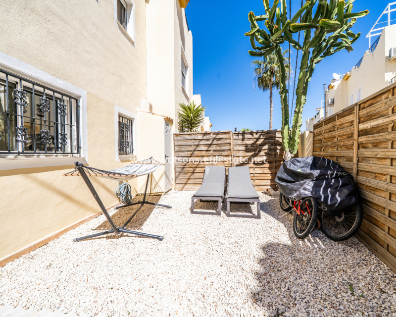 Resale - Quad - Urb. La Marina