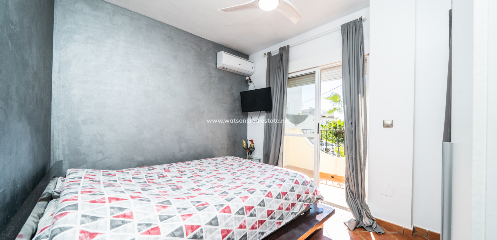 Resale - Quad - Urb. La Marina