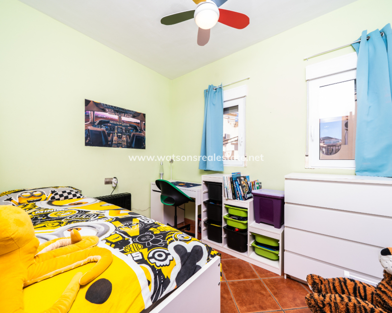 Resale - Quad - Urb. La Marina