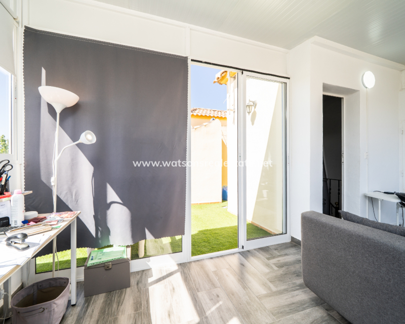 Resale - Quad - Urb. La Marina