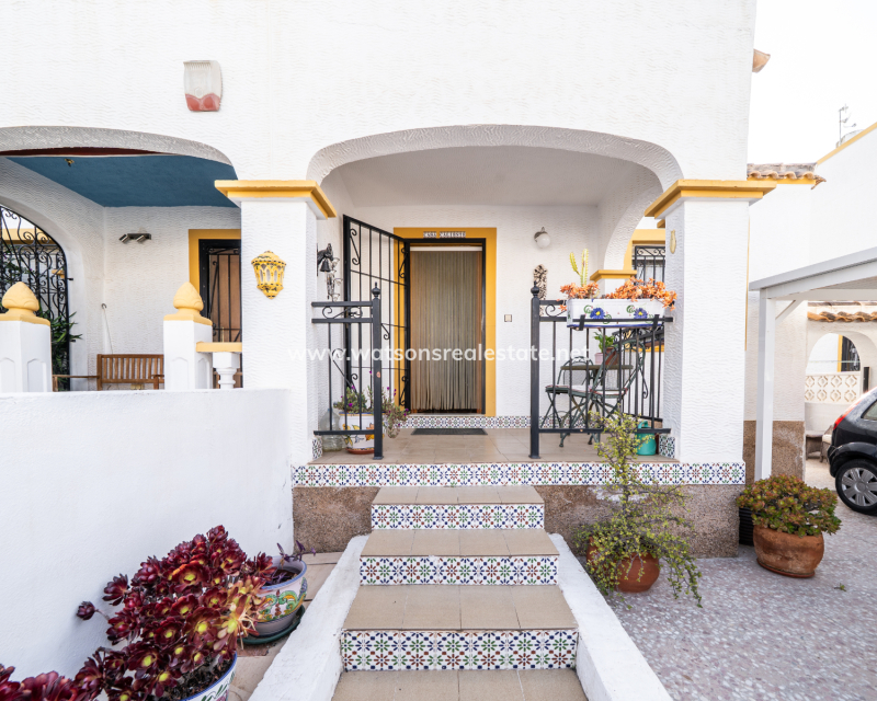 Resale - Quad - Urb. La Marina