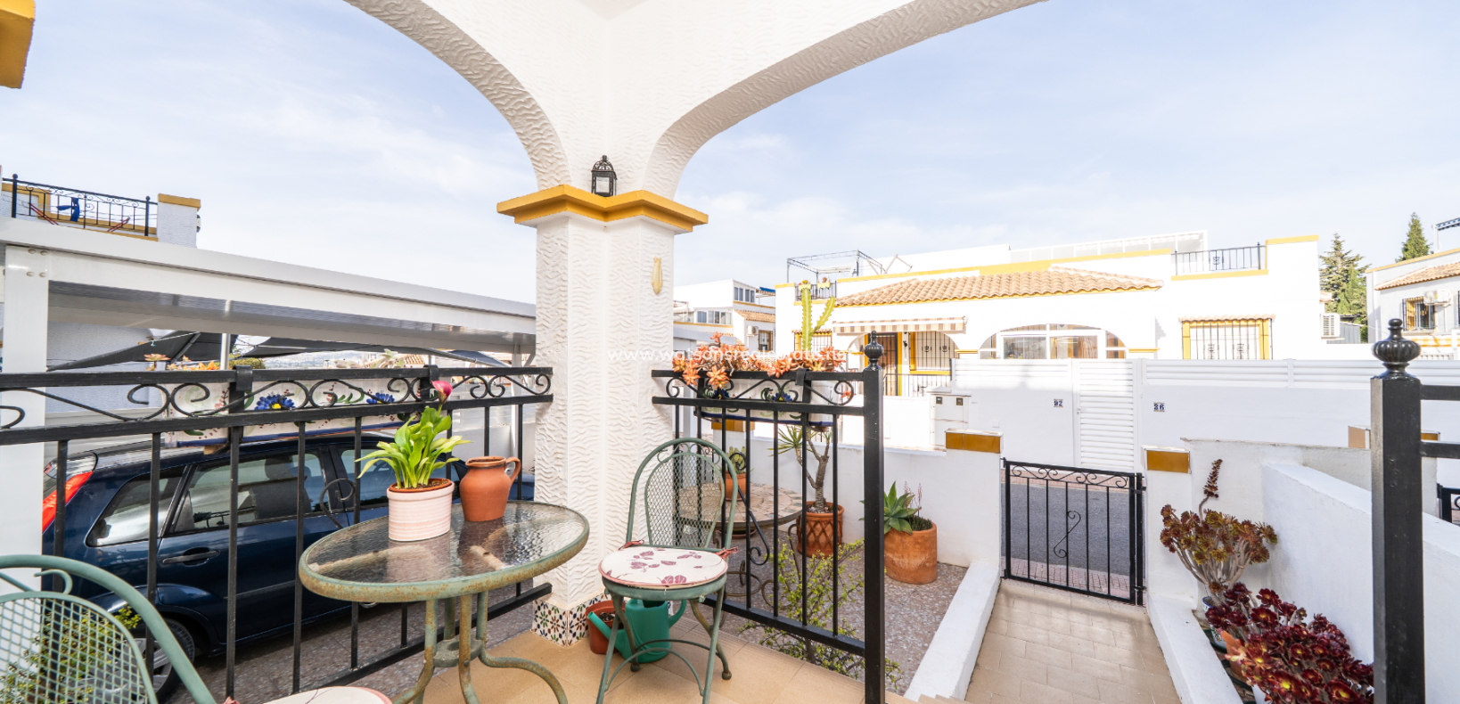 Resale - Quad - Urb. La Marina