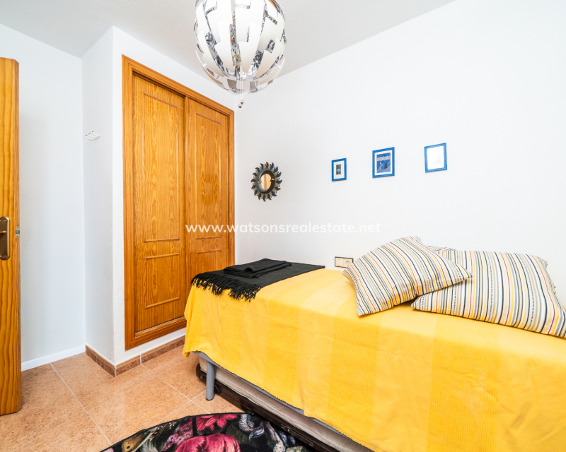 Resale - Quad - Urb. La Marina