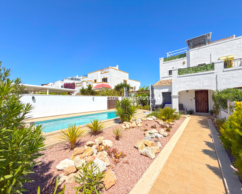 Resale - Quad - Urb. La Marina