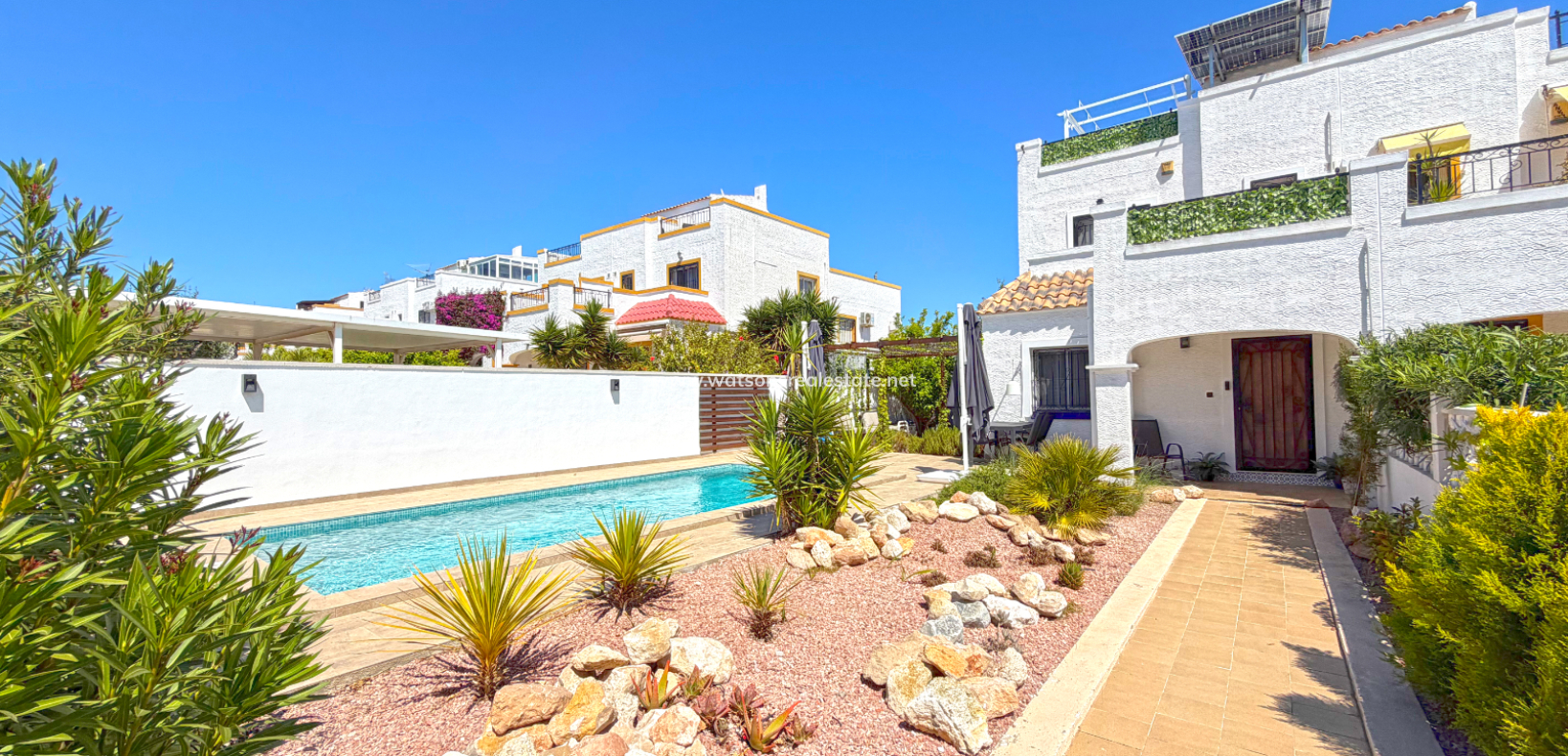 Resale - Quad - Urb. La Marina