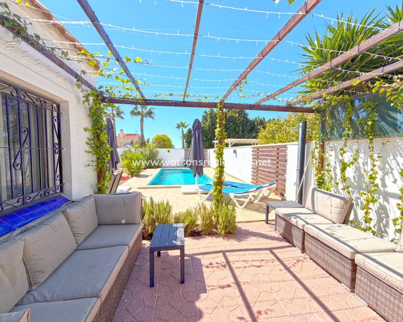 Resale - Quad - Urb. La Marina