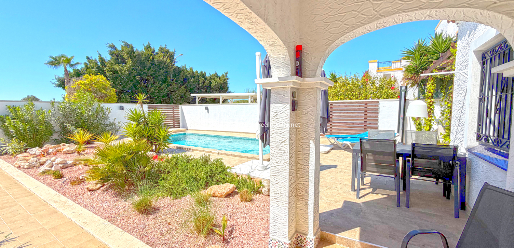 Resale - Quad - Urb. La Marina