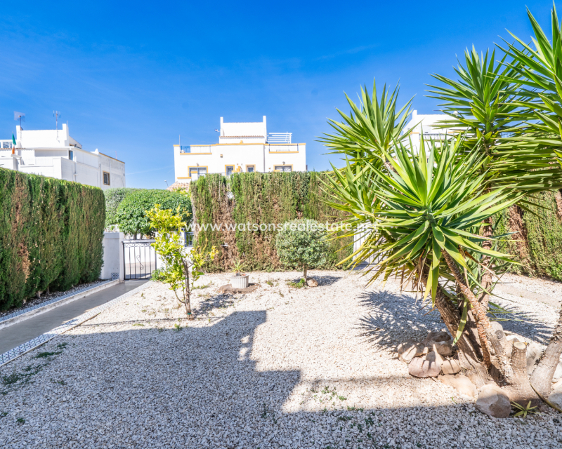 Resale - Quad - Urb. La Marina