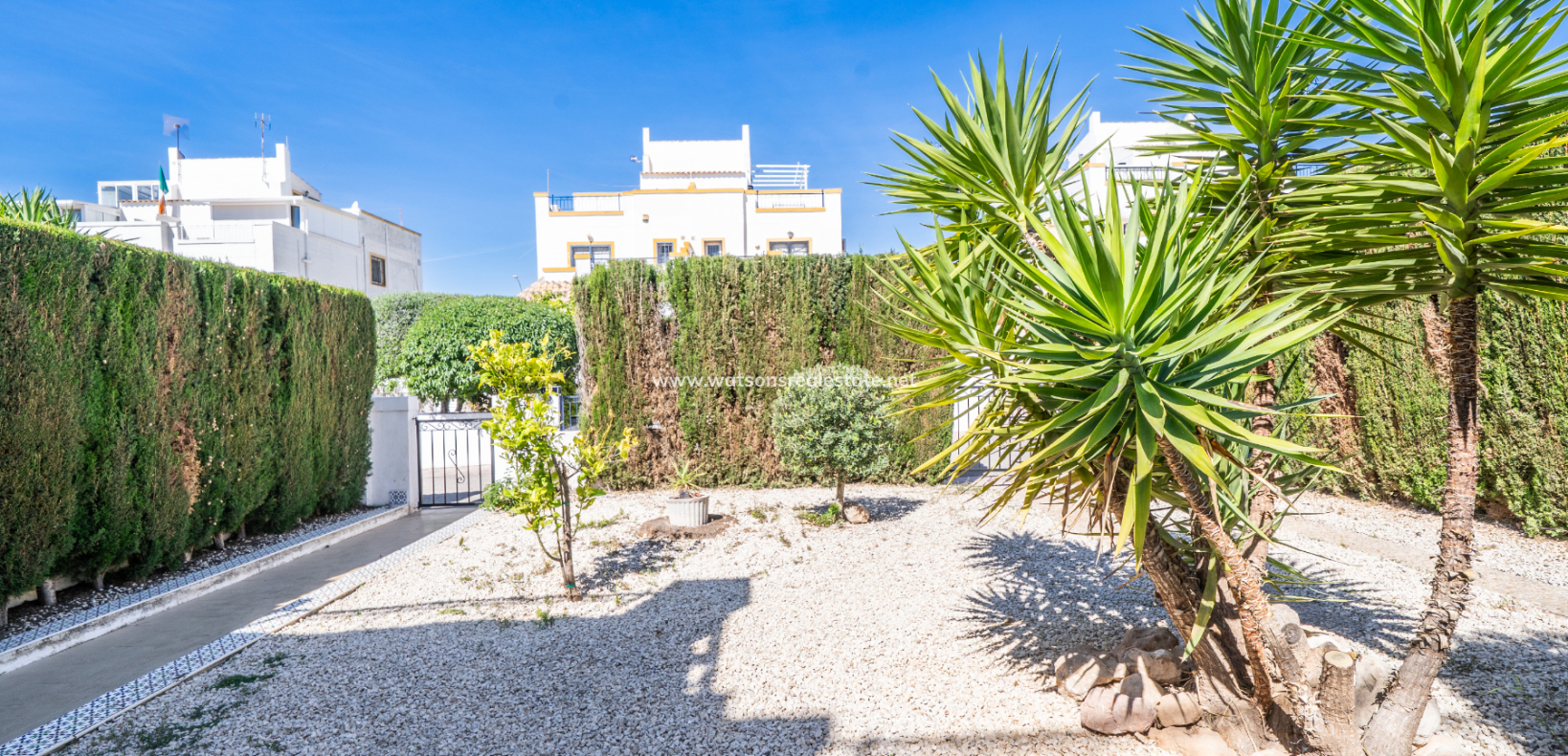 Resale - Quad - Urb. La Marina