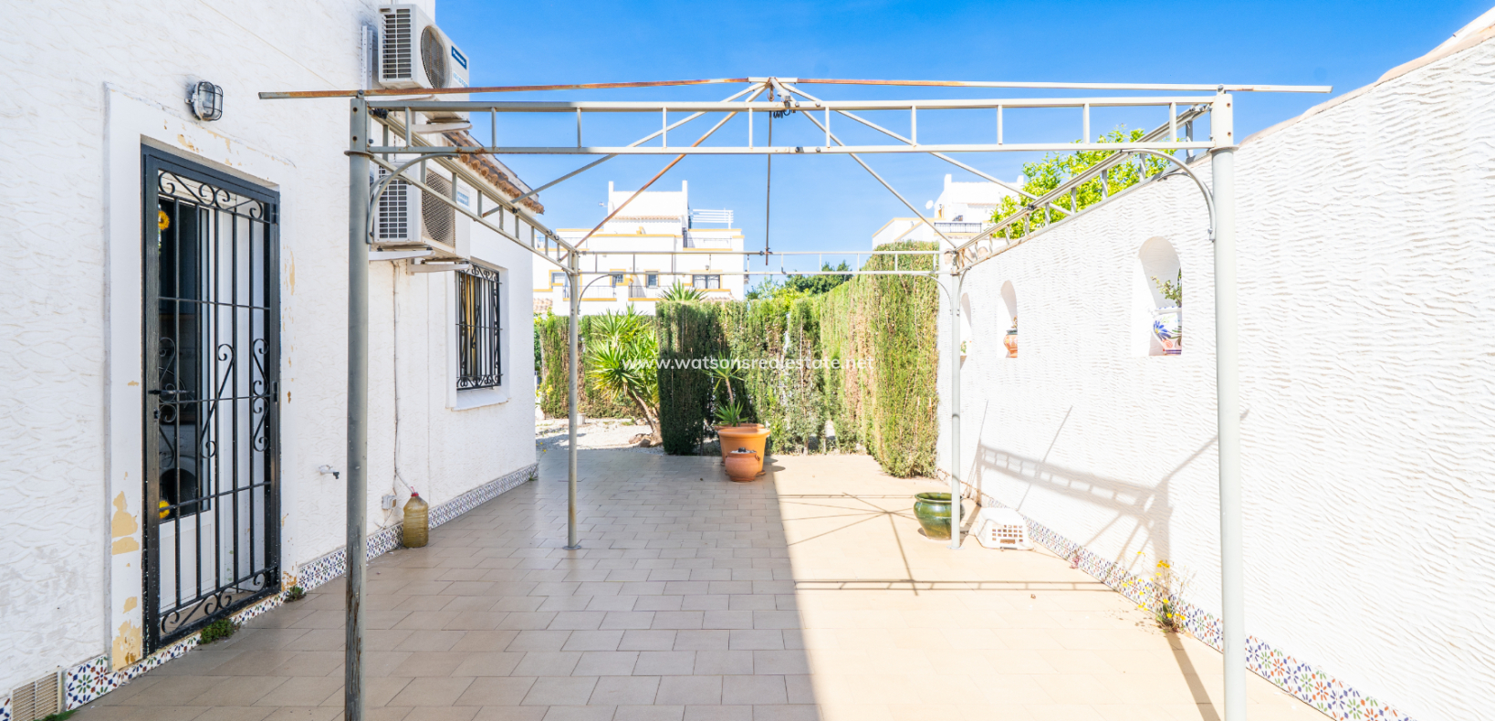 Resale - Quad - Urb. La Marina