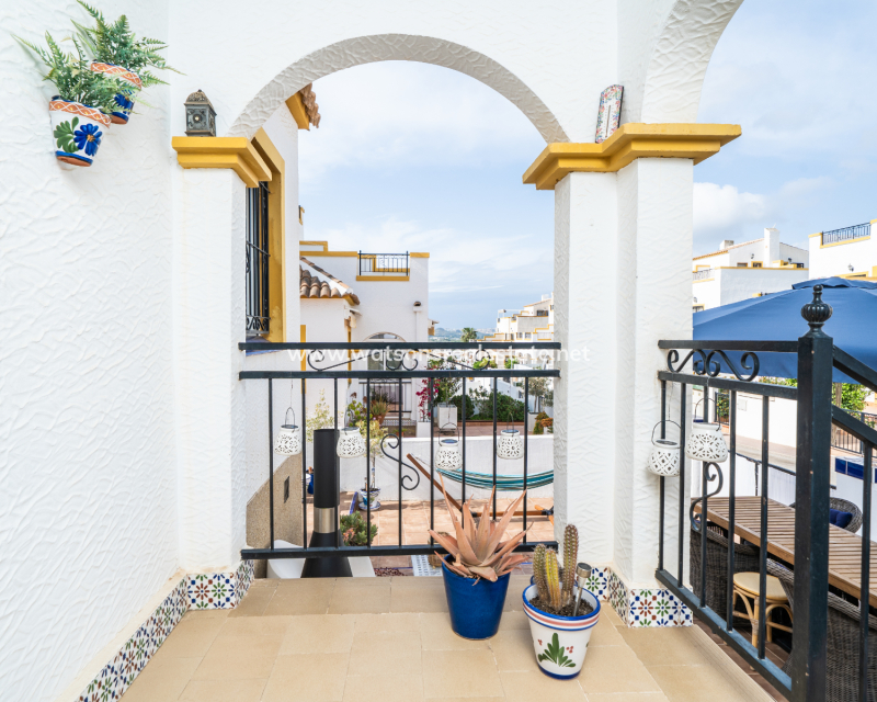 Resale - Quad - Urb. La Marina