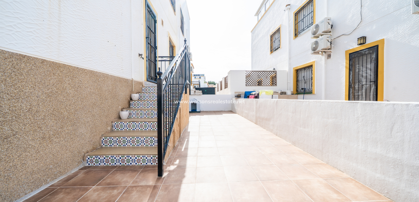 Resale - Quad - Urb. La Marina