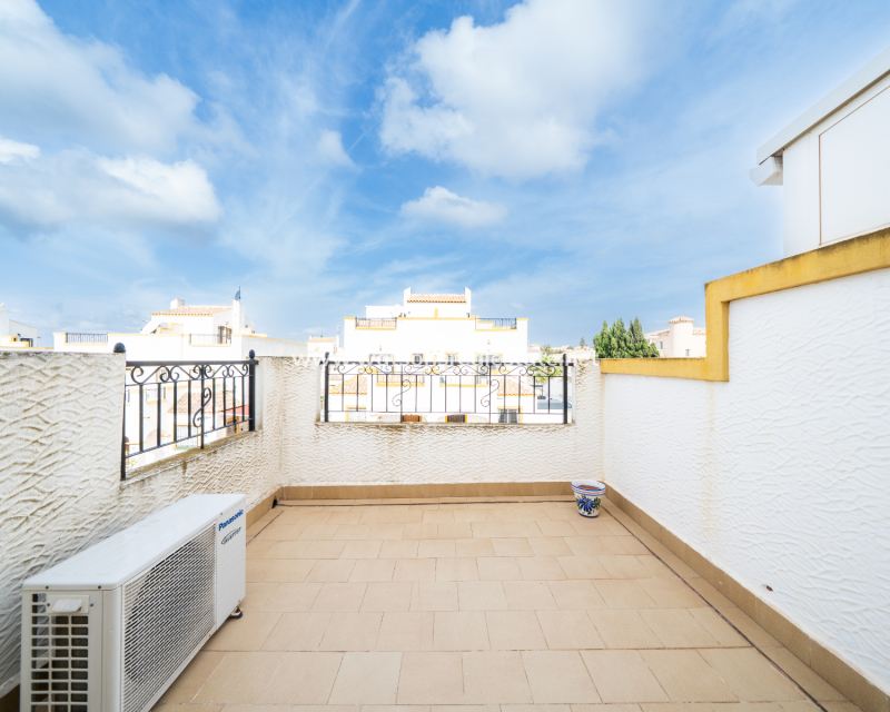 Resale - Quad - Urb. La Marina