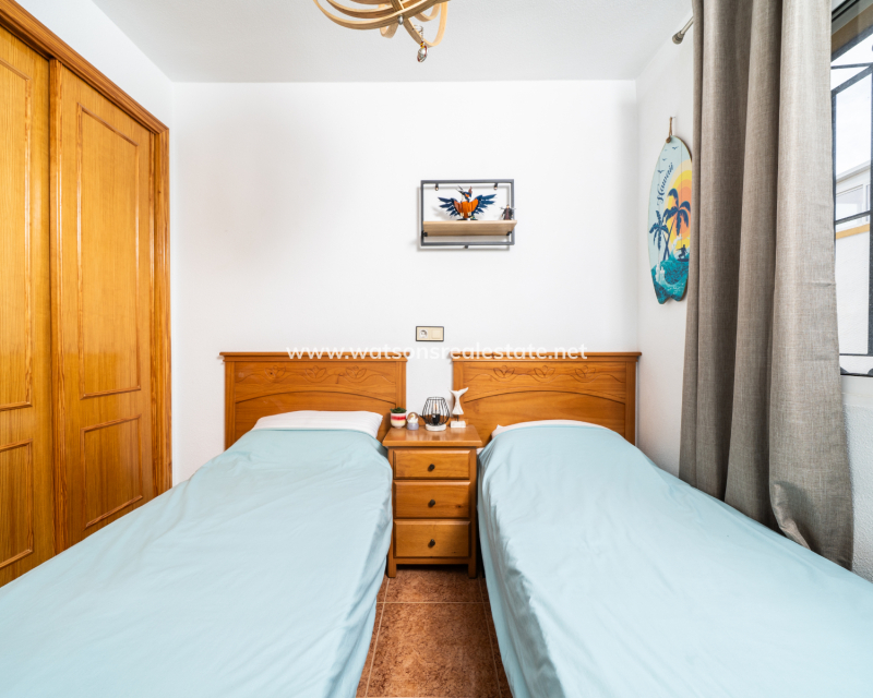 Resale - Quad - Urb. La Marina