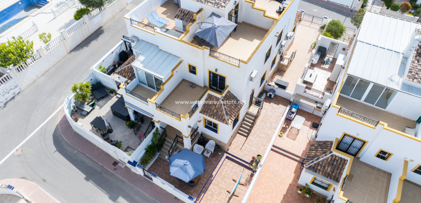 Resale - Quad - Urb. La Marina