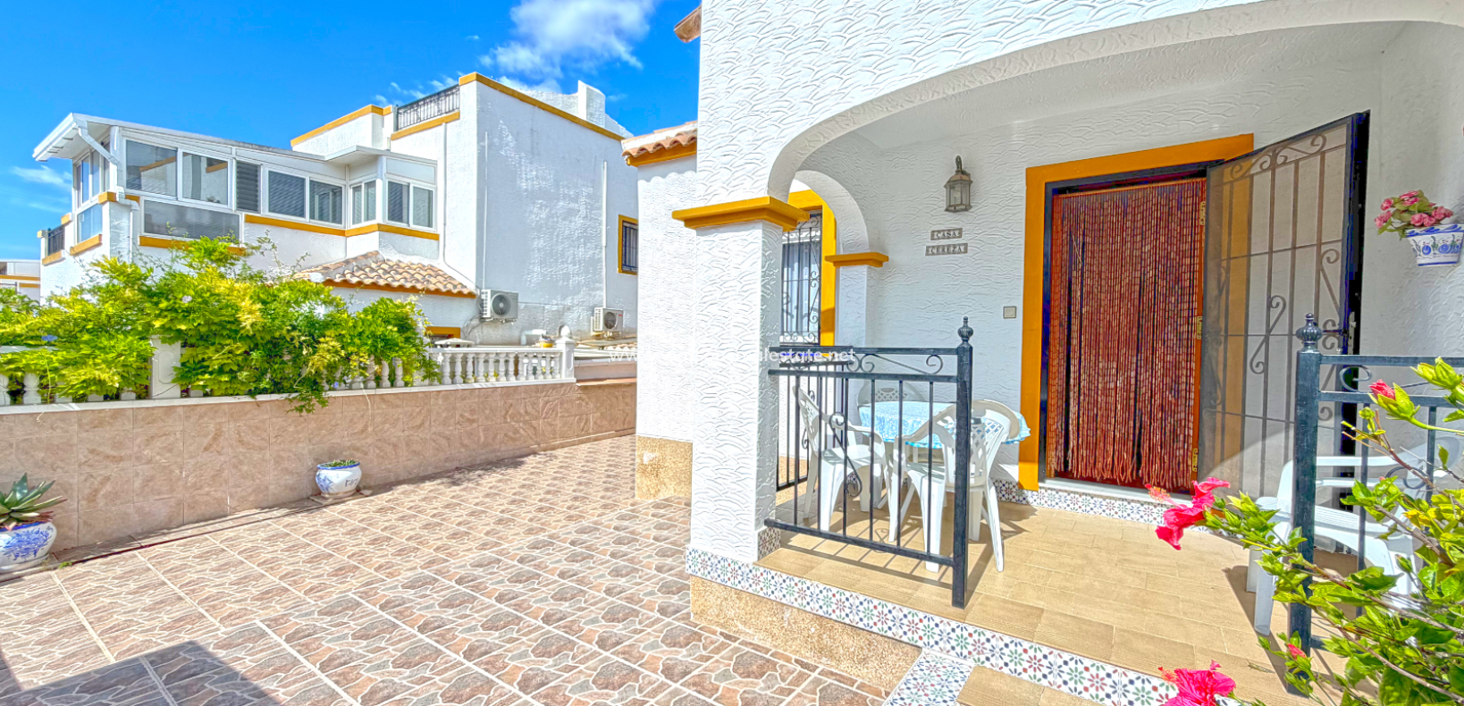Resale - Quad - Urb. La Marina