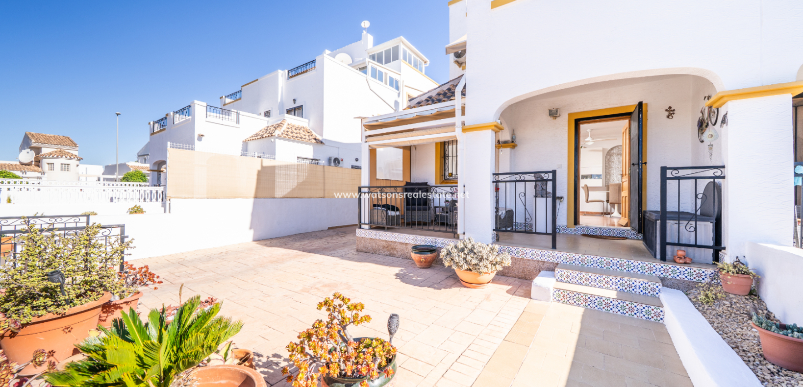Resale - Quad - Urb. La Marina