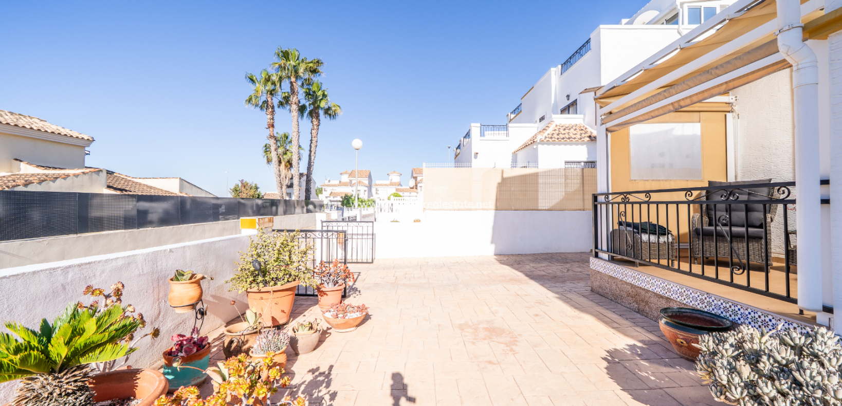 Resale - Quad - Urb. La Marina