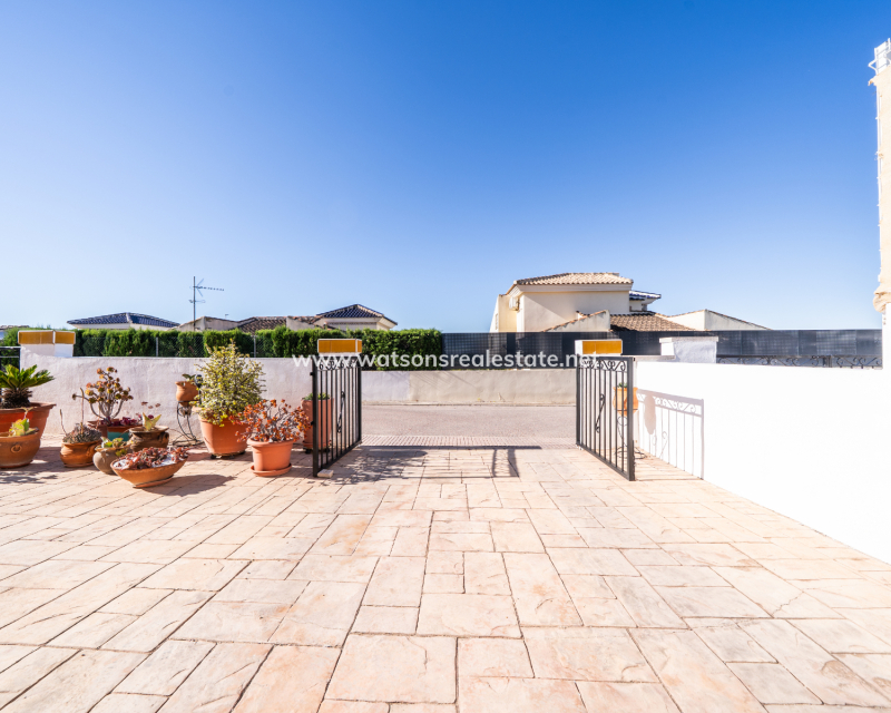 Resale - Quad - Urb. La Marina
