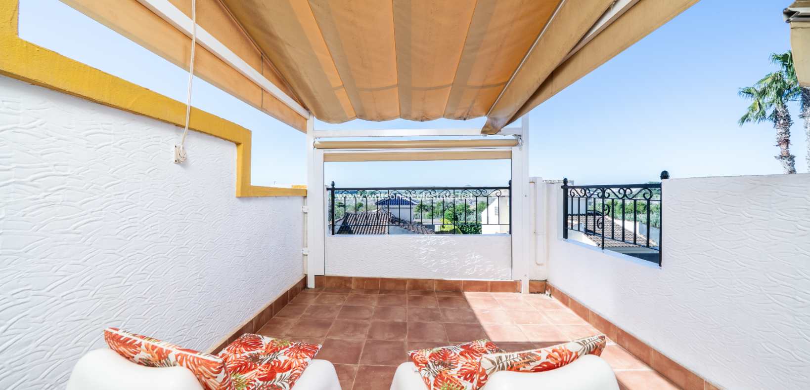 Resale - Quad - Urb. La Marina