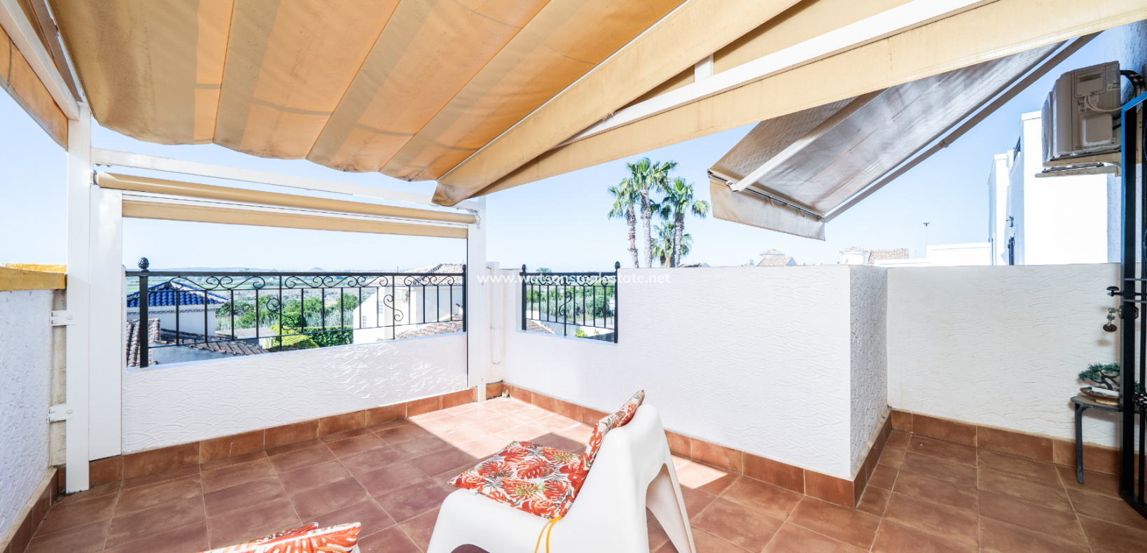 Resale - Quad - Urb. La Marina
