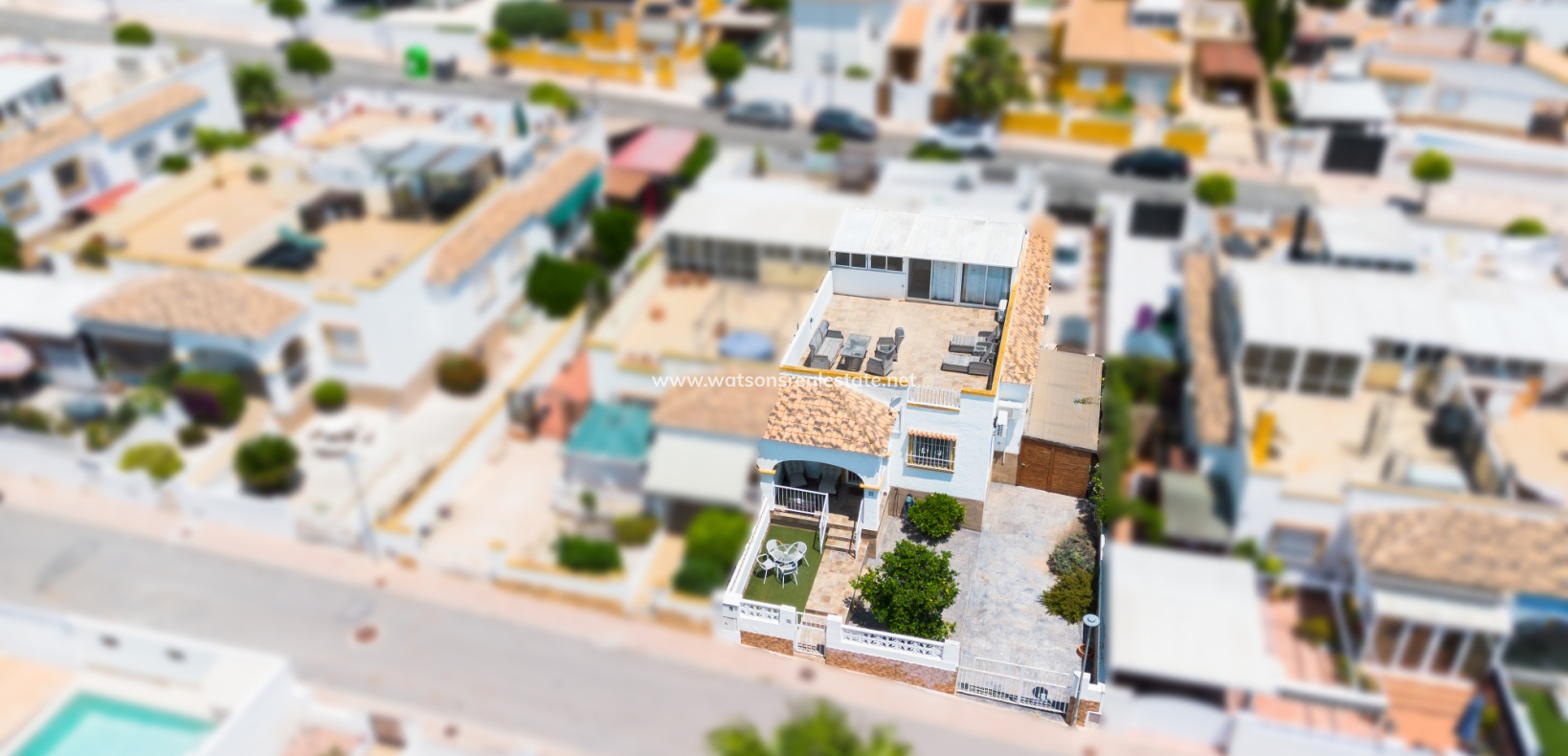 Resale - Quad - Urb. La Marina