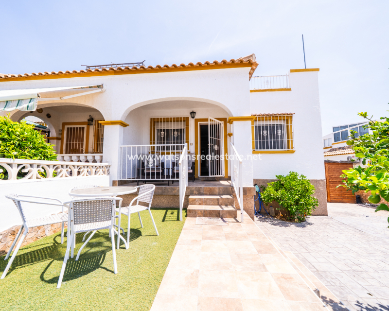 Resale - Quad - Urb. La Marina