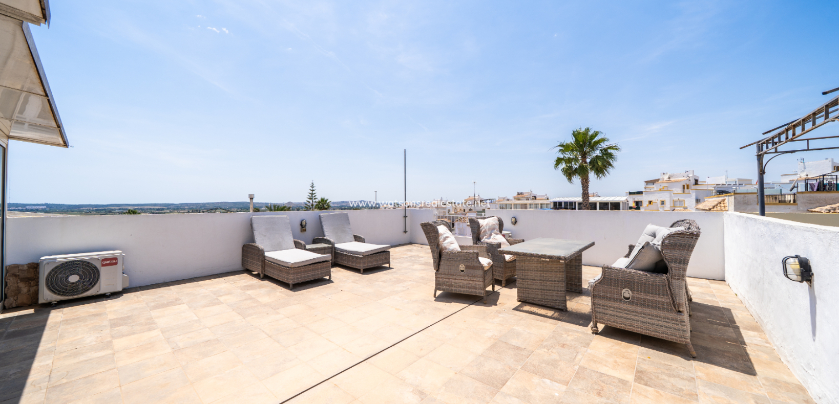 Resale - Quad - Urb. La Marina