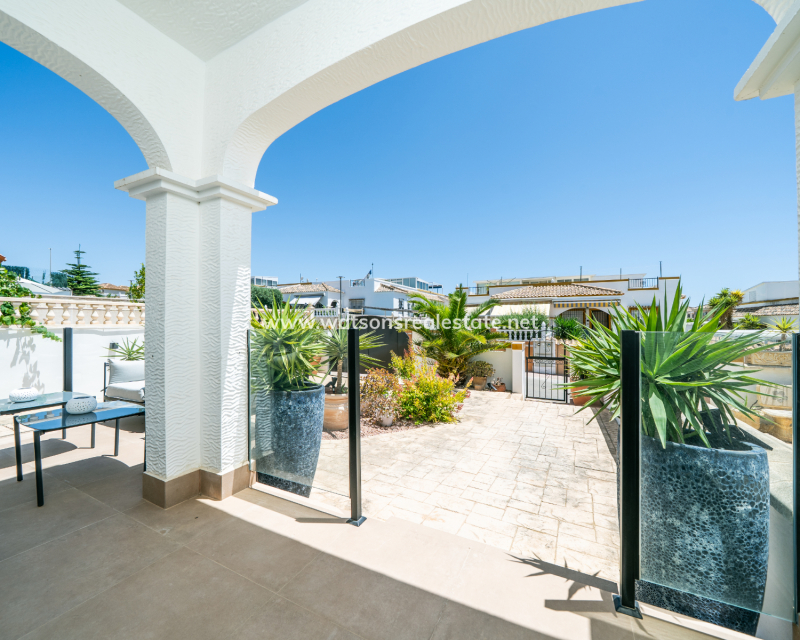 Resale - Quad - Urb. La Marina