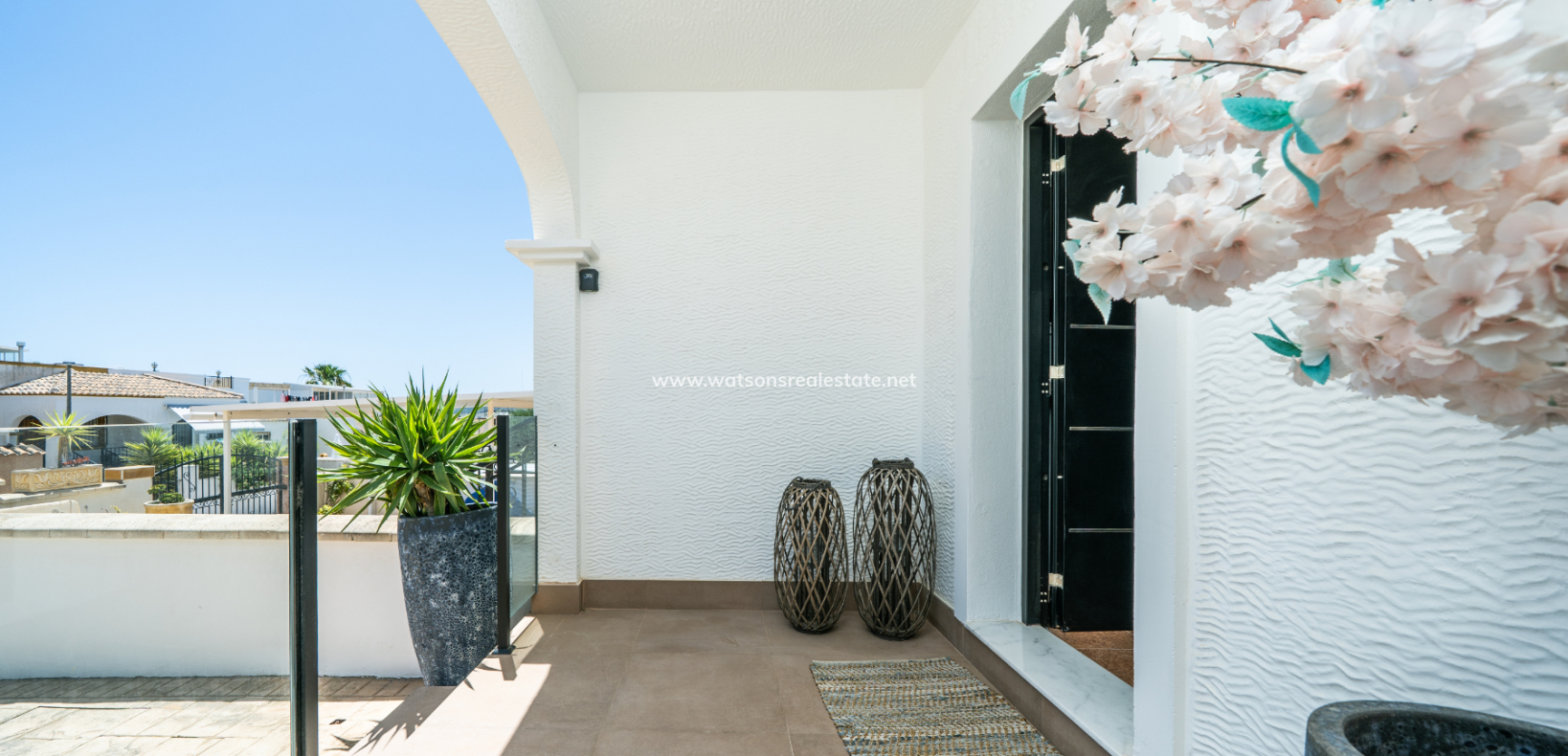Resale - Quad - Urb. La Marina