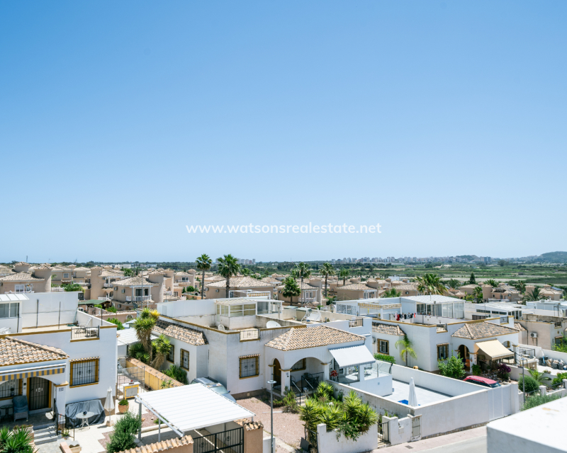 Resale - Quad - Urb. La Marina