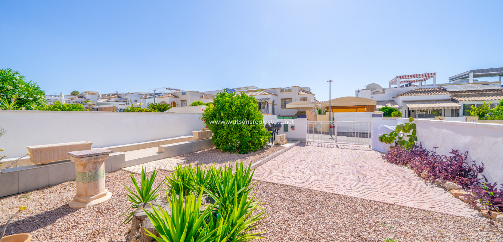 Resale - Quad - Urb. La Marina