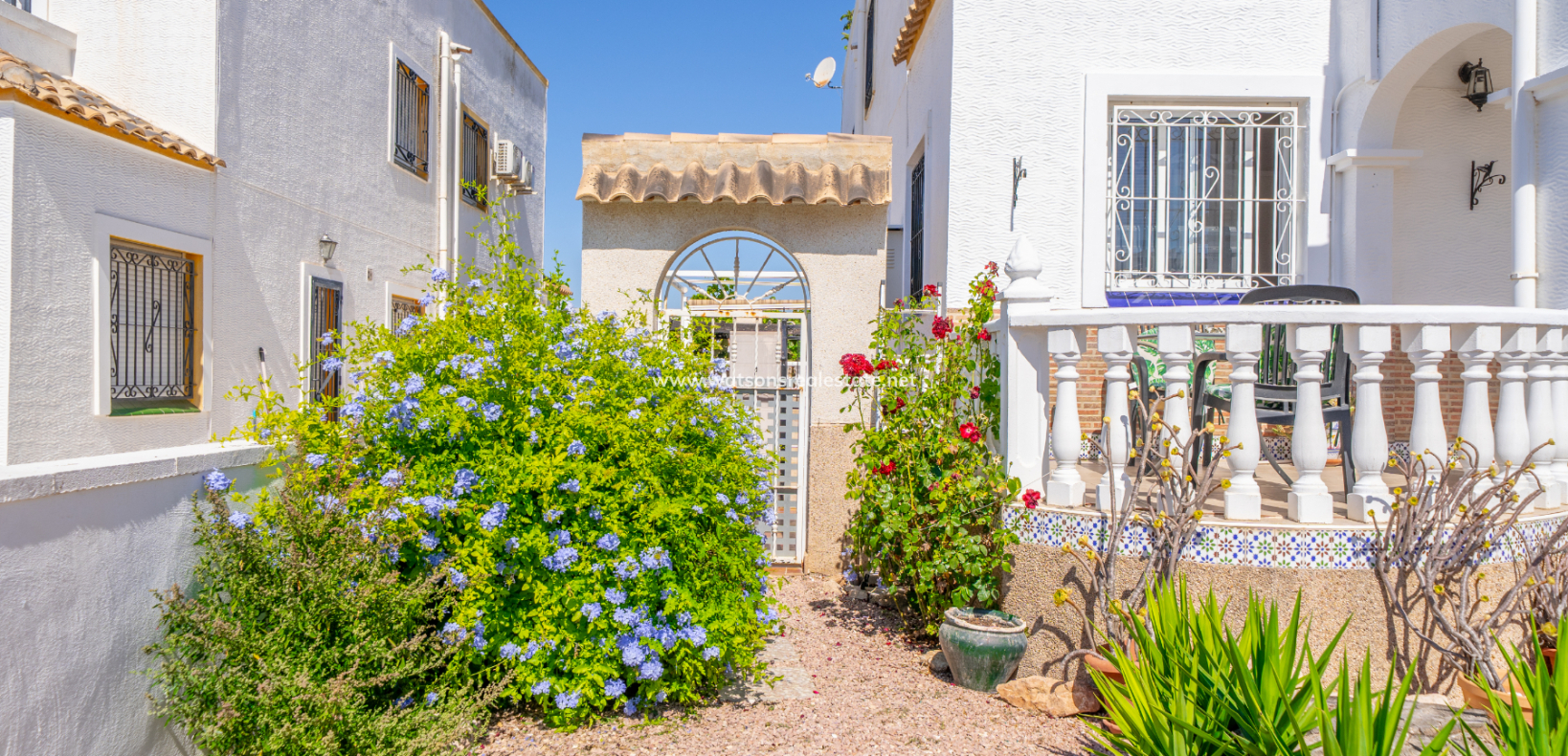 Resale - Quad - Urb. La Marina