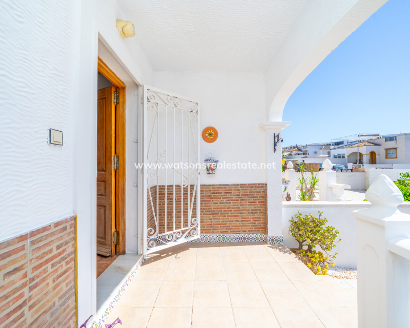Resale - Quad - Urb. La Marina