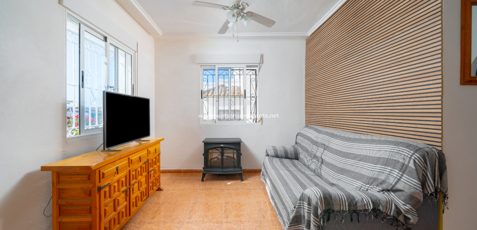 Resale - Quad - Urb. La Marina